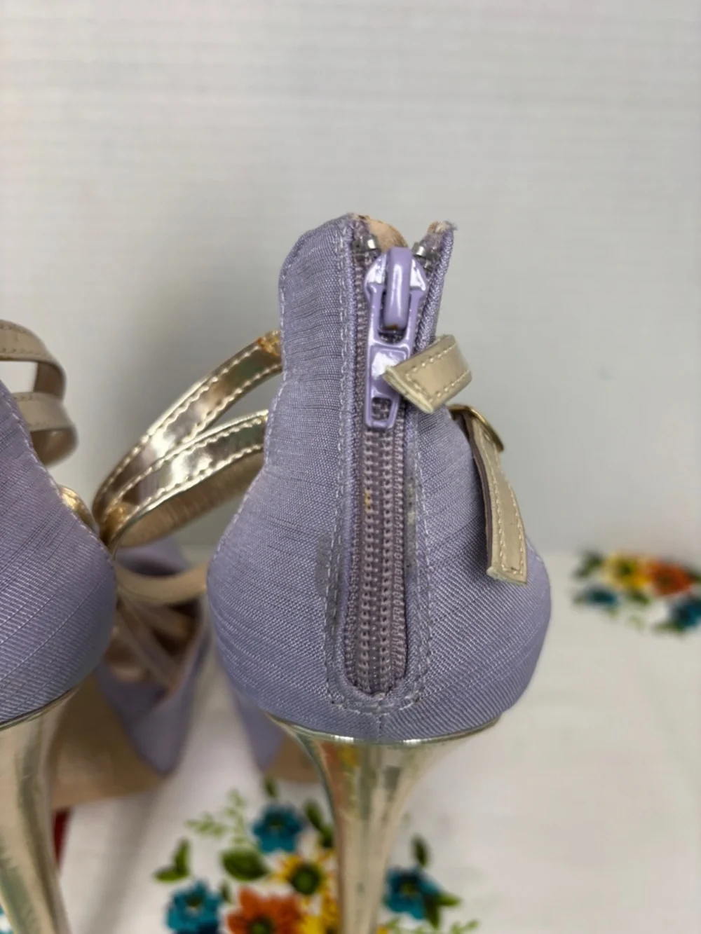 Qupid sz 7 Lavender Platform Heels Gold Accent Stilettos Peep Toe Back Zipper - Picture 5 of 9